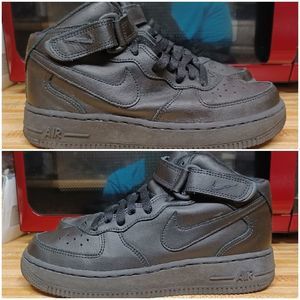Nike Hightop Airforce 1s Black Size 4.5y